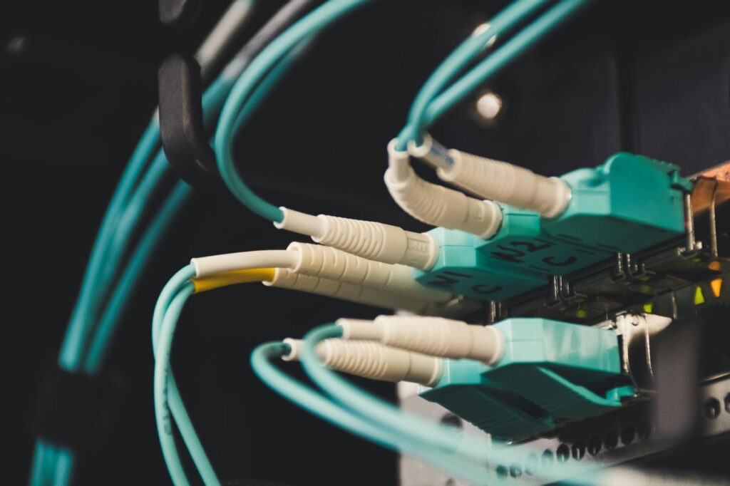 防火牆與交換器之間之運作，以Fortigate + TP-Link 為例